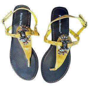 Pierre Dumas Gold leather beaded Sandal w brown bottom sz 7